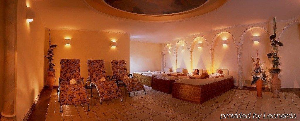 Hotel Des Alpes ซัมเนาน์ ภายนอก รูปภาพ