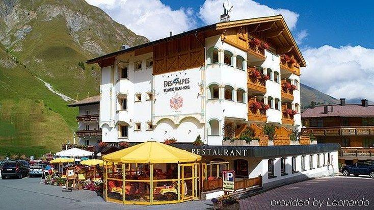 Hotel Des Alpes ซัมเนาน์ ภายนอก รูปภาพ